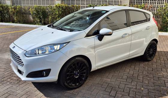 FORD FIESTA 1.6 TITANIUM HATCH 16V FLEX 4P MANUAL
